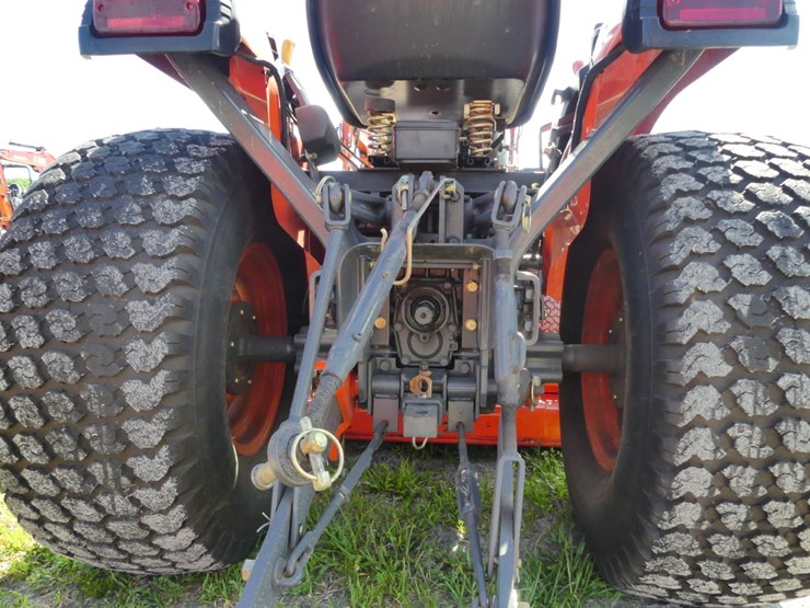 2008-kubota-b2320-image-5