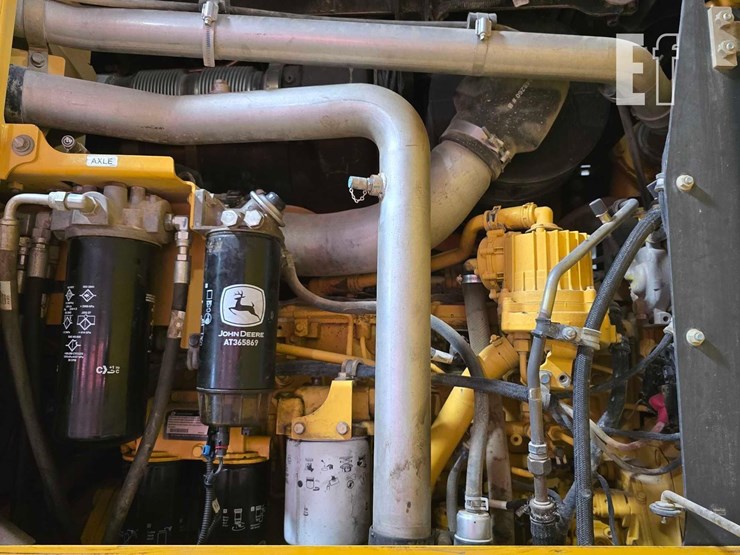 2012-deere-770g-image-28