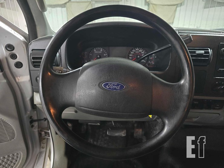 2007-ford-f550-image-10