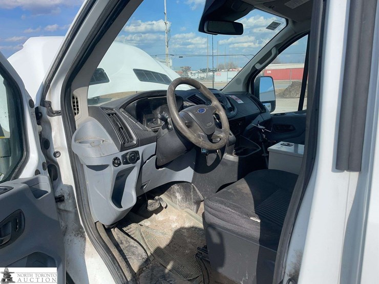 2016-ford-transit-image-11