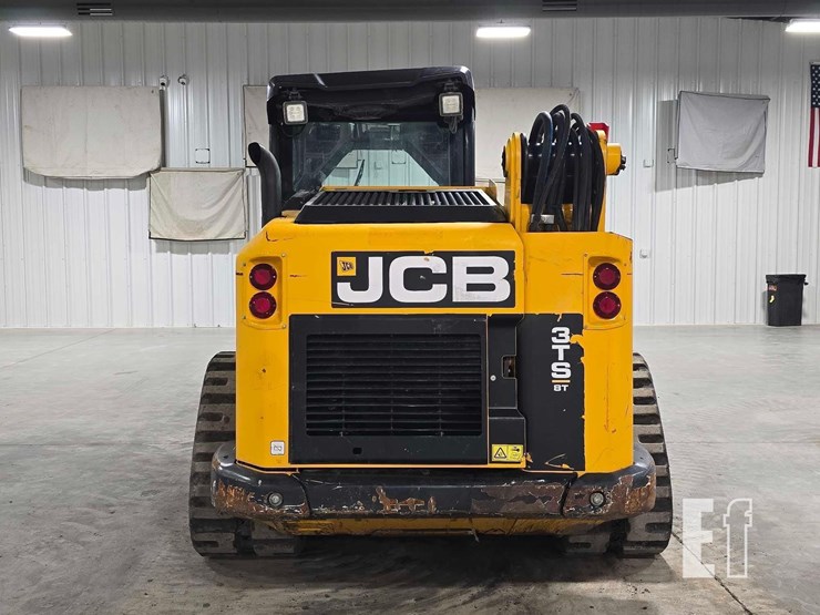 2022-jcb-3ts-8t-image-8