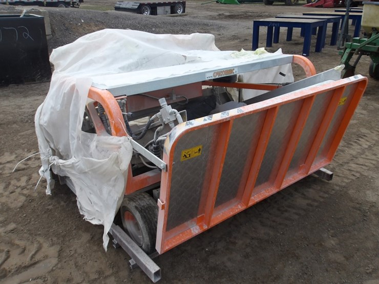 #7427-•-ortonec-model-tp-hydraulic-produce-conveyor-image-4