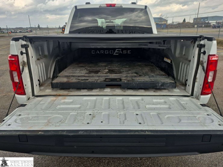 2021-ford-f150-image-24