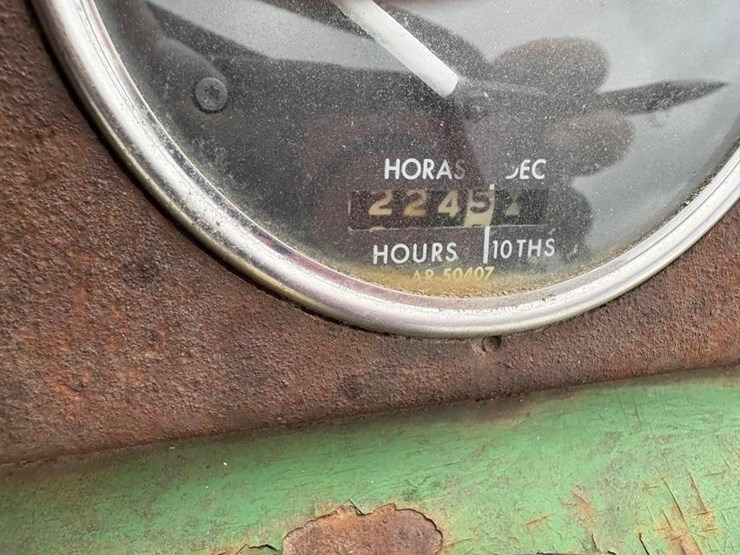 john-deere-4010-image-21