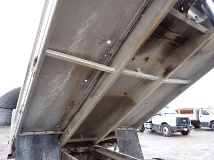 2006-ford-f650-xlt-image-54