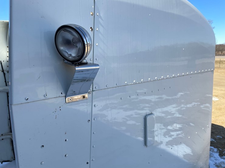 #3937-•-semi-sleeper-cab-image-23