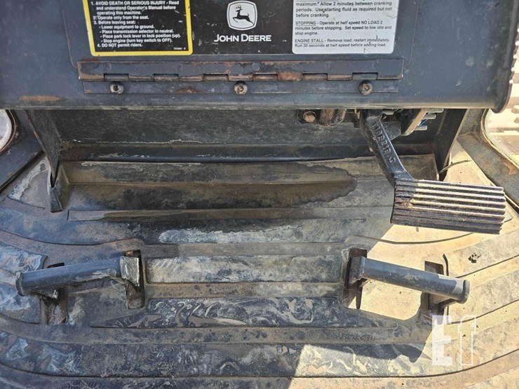 2006-deere-750j-image-18