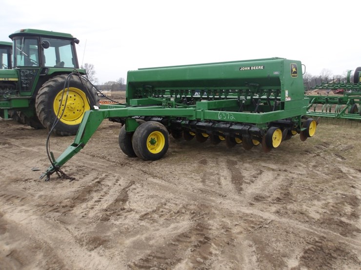 john-deere-750-image-1