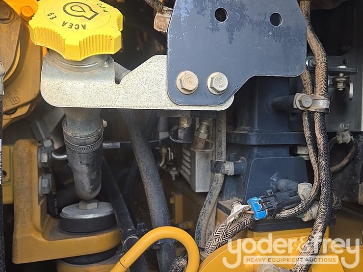 2022-deere-260e-image-102