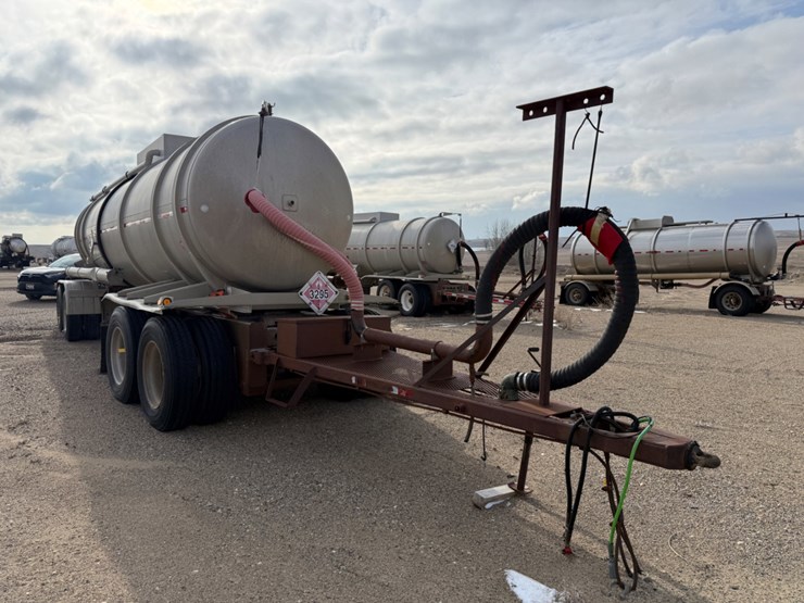 2009-heil-trailer-image-2