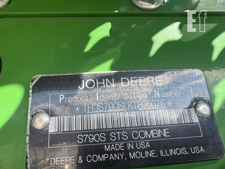 2019-john-deere-s790-image-3