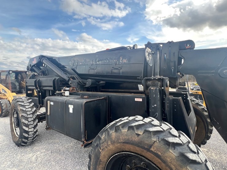 lull-644b-42-image-21