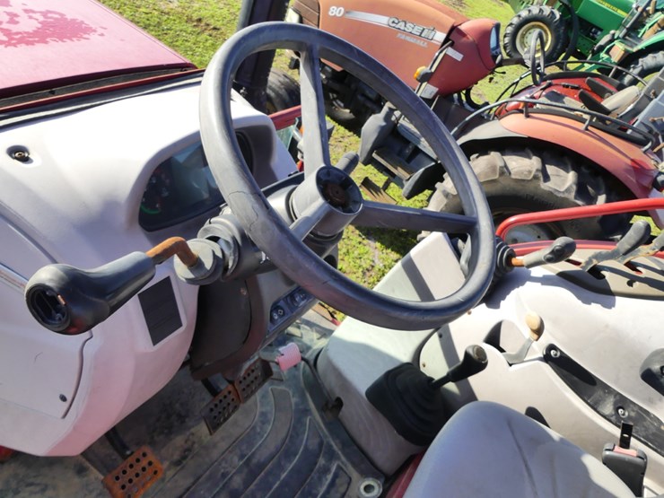 case-ih-farmall-140a-image-13