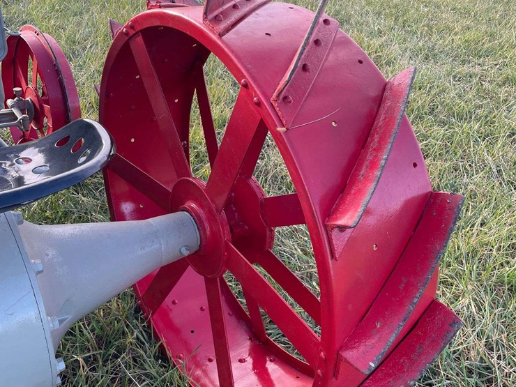 1918-fordson-tractor-image-43