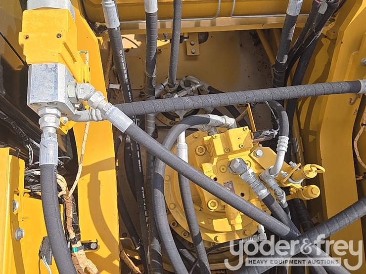 2019-caterpillar-336-image-126