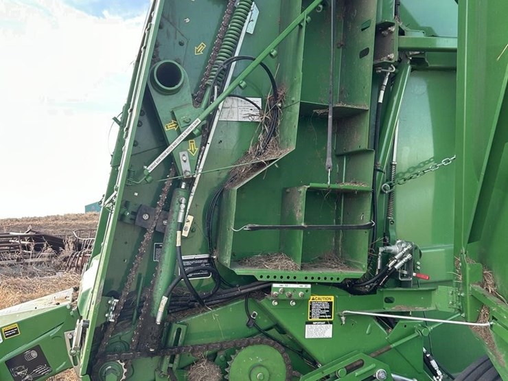 2019-john-deere-560m-image-36
