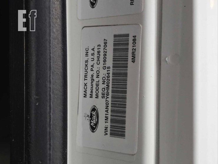 2017-mack-pinnacle-chu613-image-34