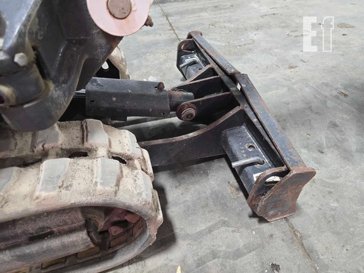 2022-bobcat-e10-image-15