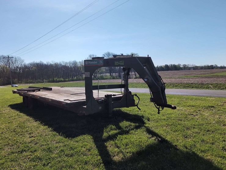 flatbed-gooseneck-trailer-22'-deck-clean-title-image-1