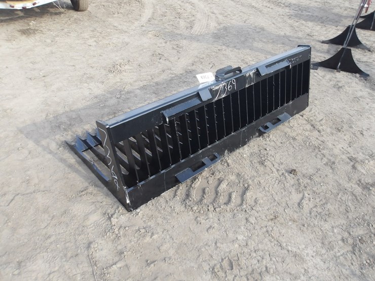 #7369-•-72-in.-qt-fine-skeleton-bucket-low-side-image-4