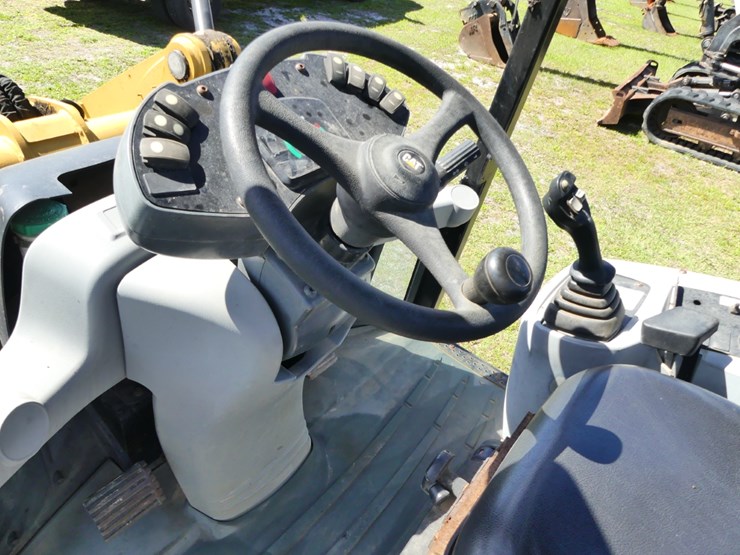 2015-caterpillar-906h2-image-12