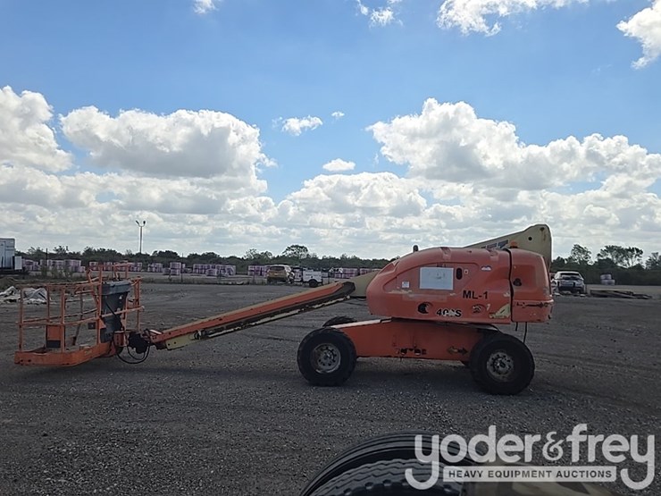 2008-jlg-400s-image-2
