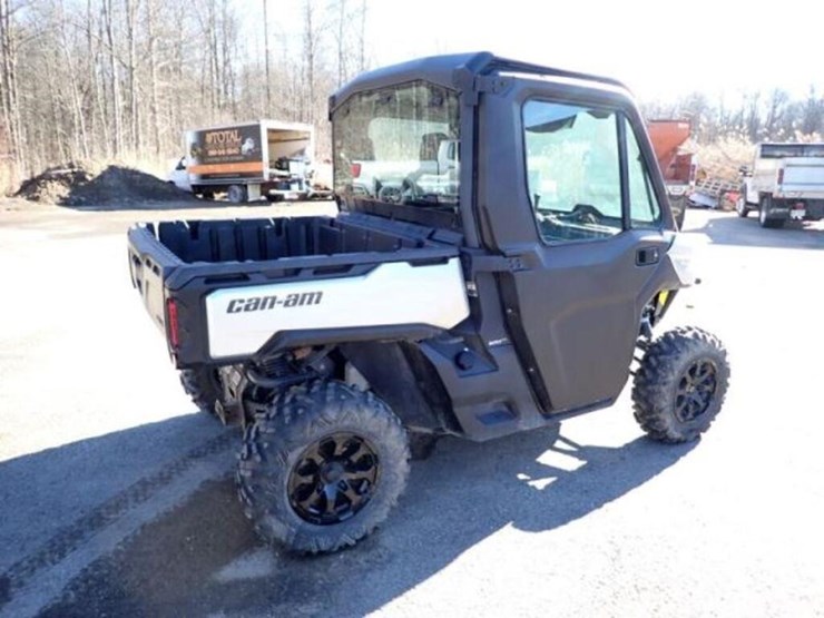 2021-can-am-defender-limited-hd10-4x4-side-by-side-image-5