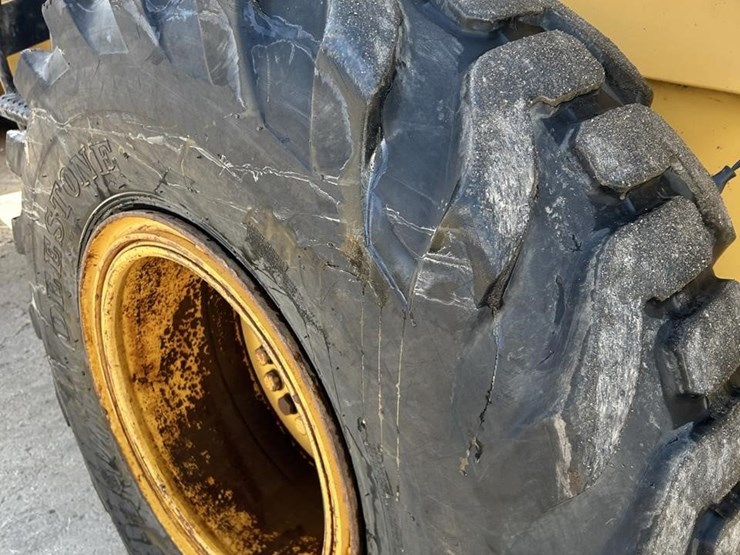 2000-caterpillar-938g-image-29