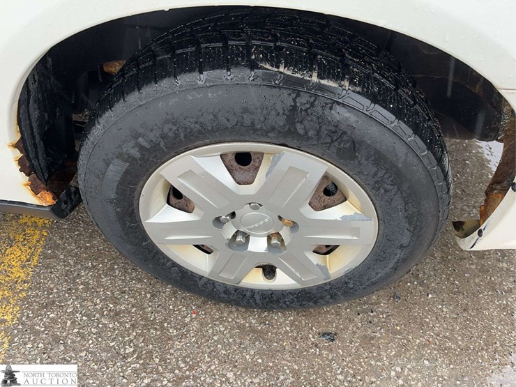 2013-dodge-grand-caravan-se-image-21