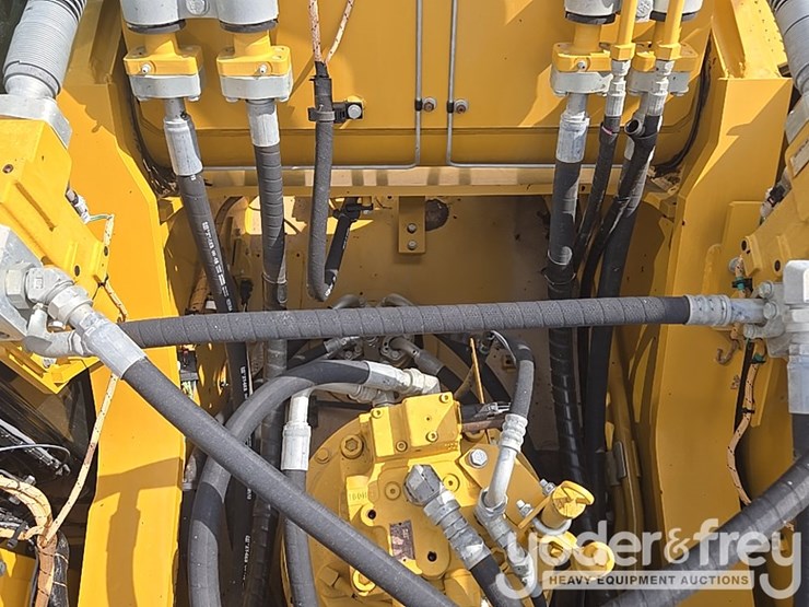 2019-caterpillar-336-image-123