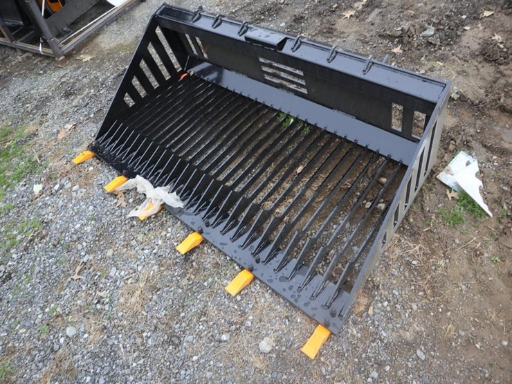 future-skid-steer-rock-bucket-image-1