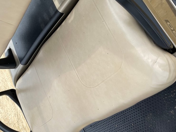 #606-•-ez-go-rxv-30-electric-golf-cart-image-17