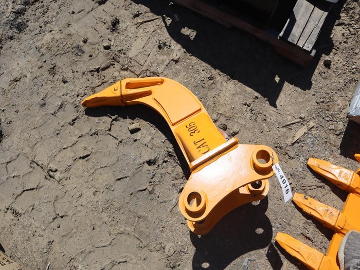 caterpillar-305-image-1