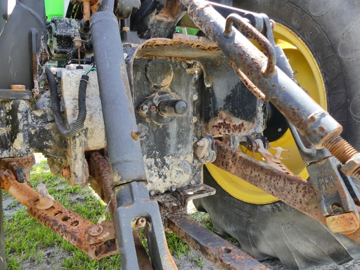 john-deere-4105-image-6