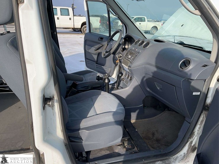 2011-ford-transit-connect-image-21