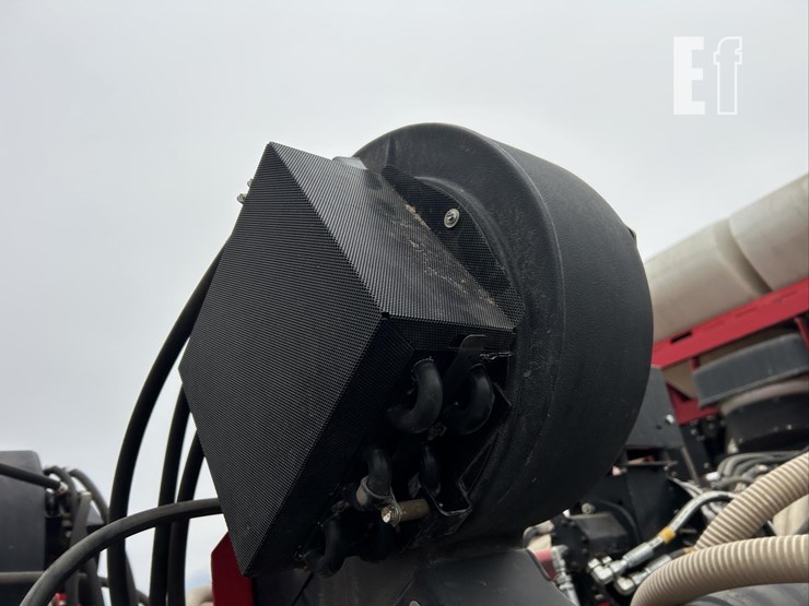 2014-white-9824-image-68