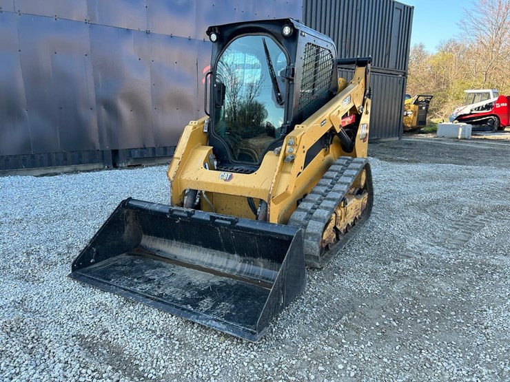 2023-caterpillar-259d3-image-8