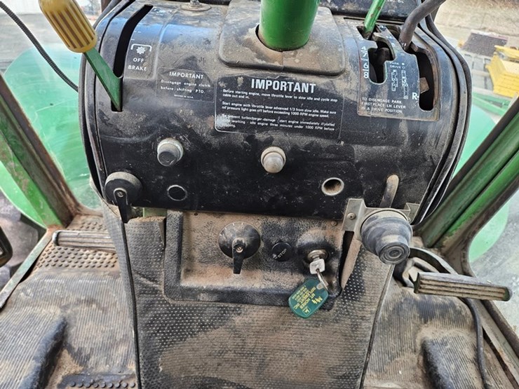 1974-john-deere-7520-image-39