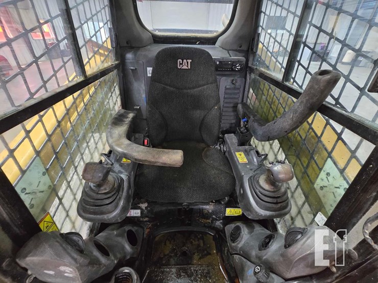 2018-caterpillar-259d-image-13