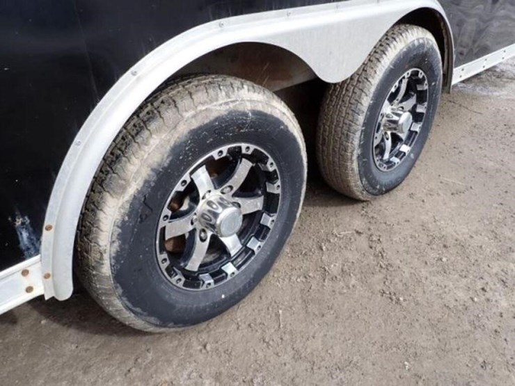 2015-discovery-24-ft-t/a-enclosed-trailer-1d9r1202-image-14