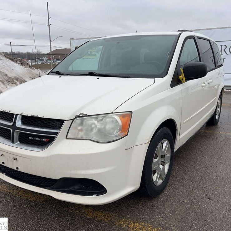 2013 DODGE GRAND CARAVAN SE