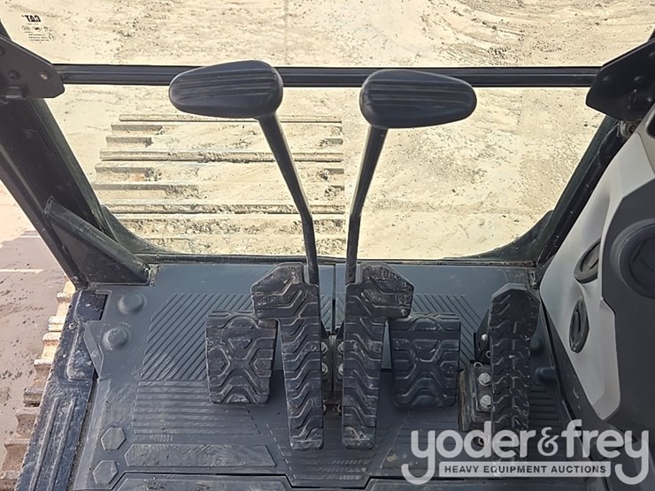 2019-caterpillar-336-image-153