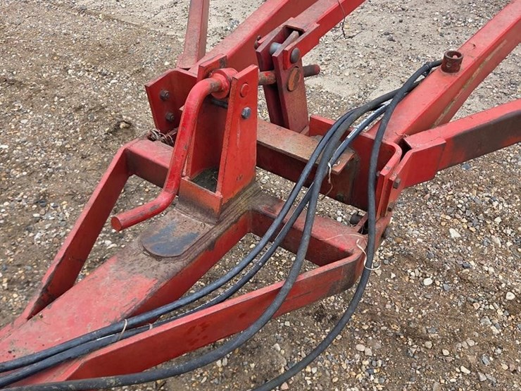 case-ih-4900-image-12