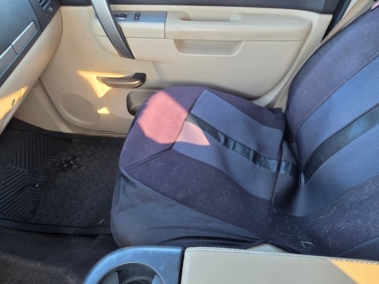 2011-chevrolet-2500-image-58