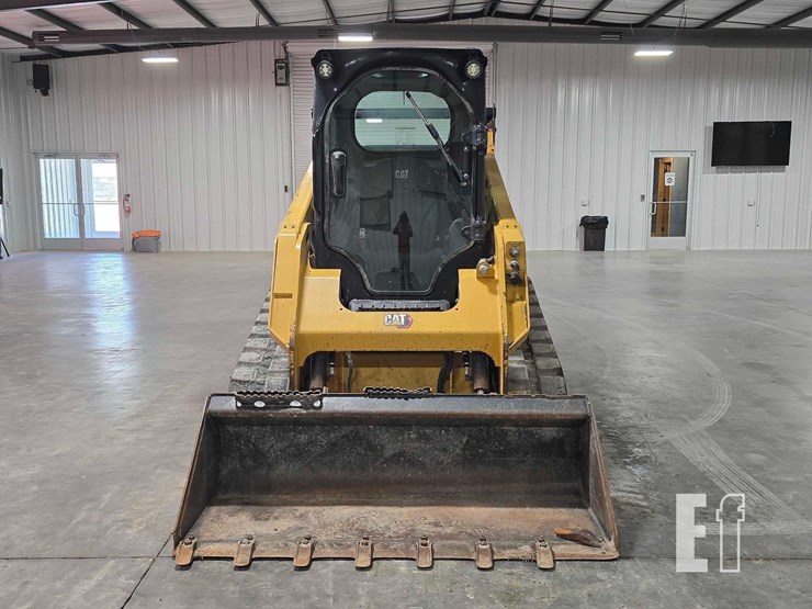 2023-caterpillar-259d3-image-7