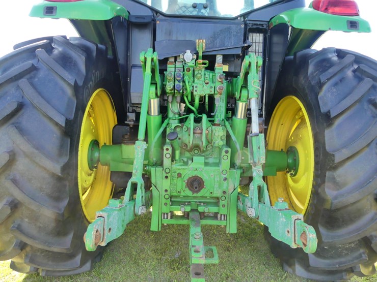 2020-john-deere-6120m-image-5