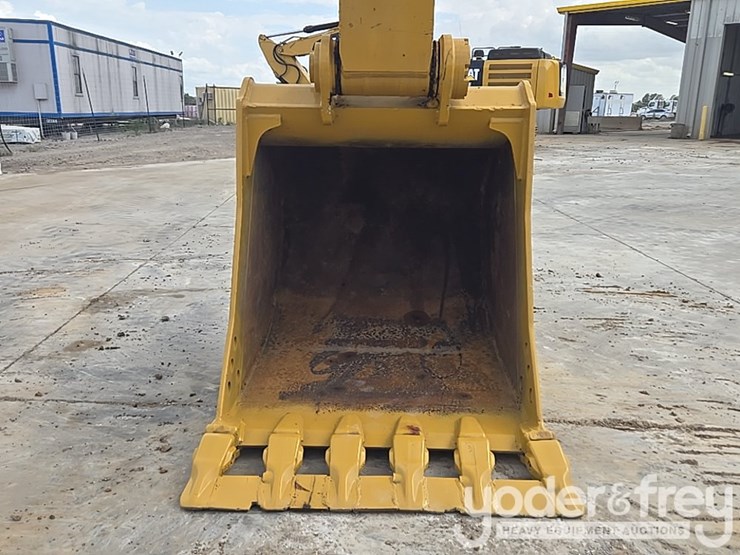 2017-caterpillar-336fl-image-28