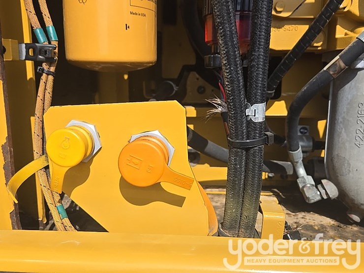 2017-caterpillar-336fl-image-56