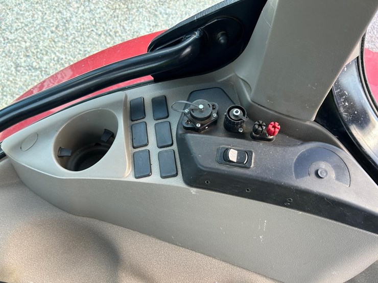 2022-case-ih-maxxum-115-image-26