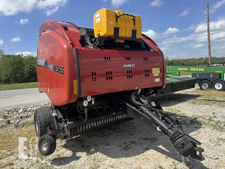 2018-case-ih-rb565-image-3